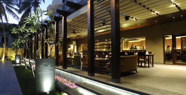 Hotel Express Residency Vadodara Exterior foto