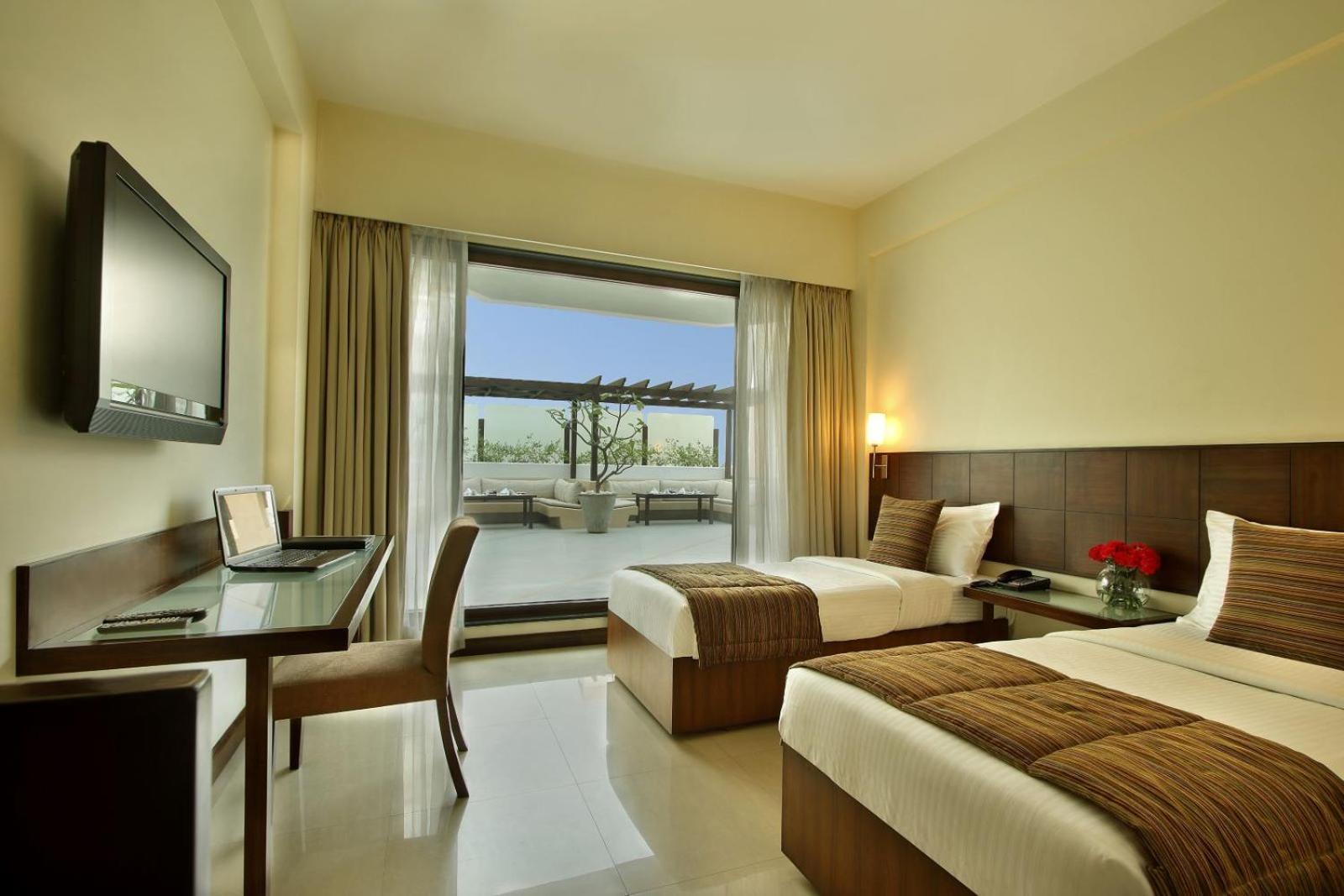 Hotel Express Residency Vadodara Exterior foto